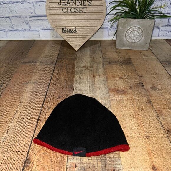 Nike Boys Hat Cold Weather Beanie Varsity Red Swoosh 8-20 Reversible - Picture 5 of 9